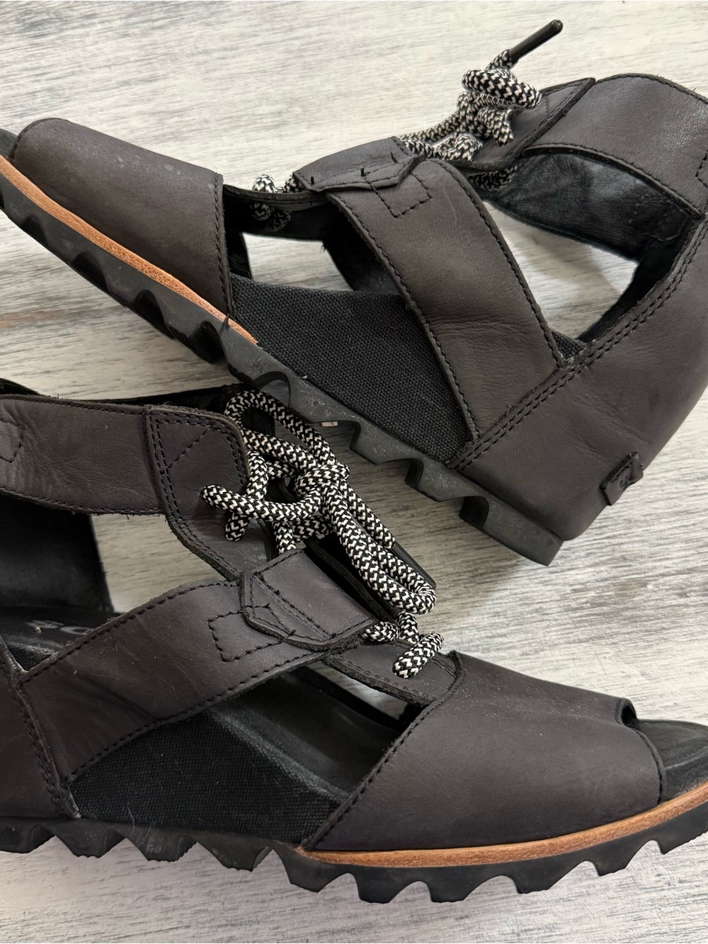 Sorel Black Leather Lace-Up Open-Toe Sandals size 8.5